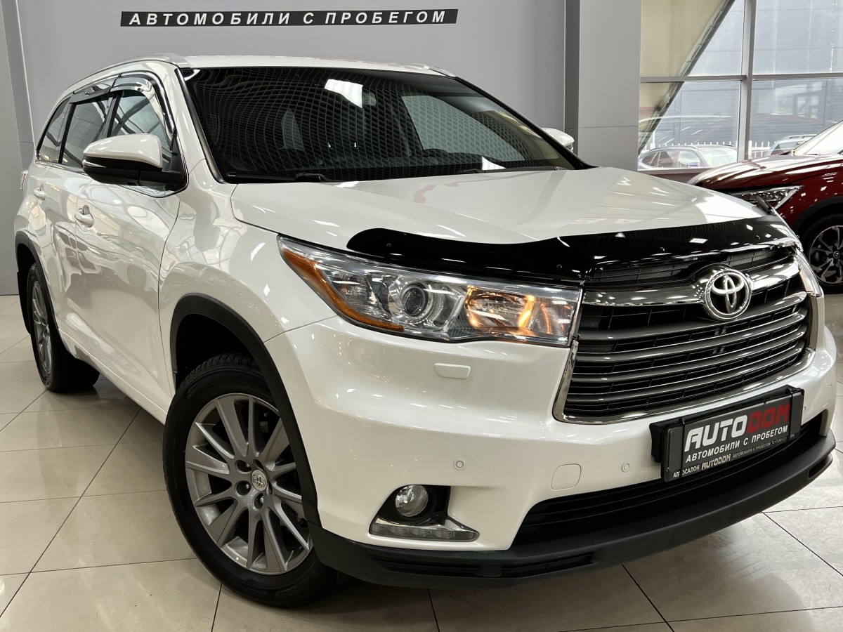 Автосалон - Toyota Highlander, 2014 г.